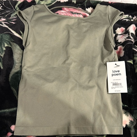 Love Poem Top in Size Small Mint Green - Picture 1 of 2